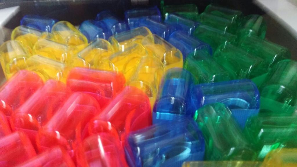 CAJA 72 SACAPUNTAS MINI BAUL MANY.