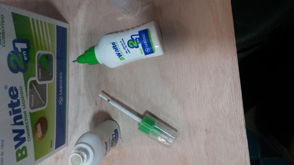 898 CAJA 12 CORRECTOR 2EN1 CORRECTOR PLUMA Y BROCHA