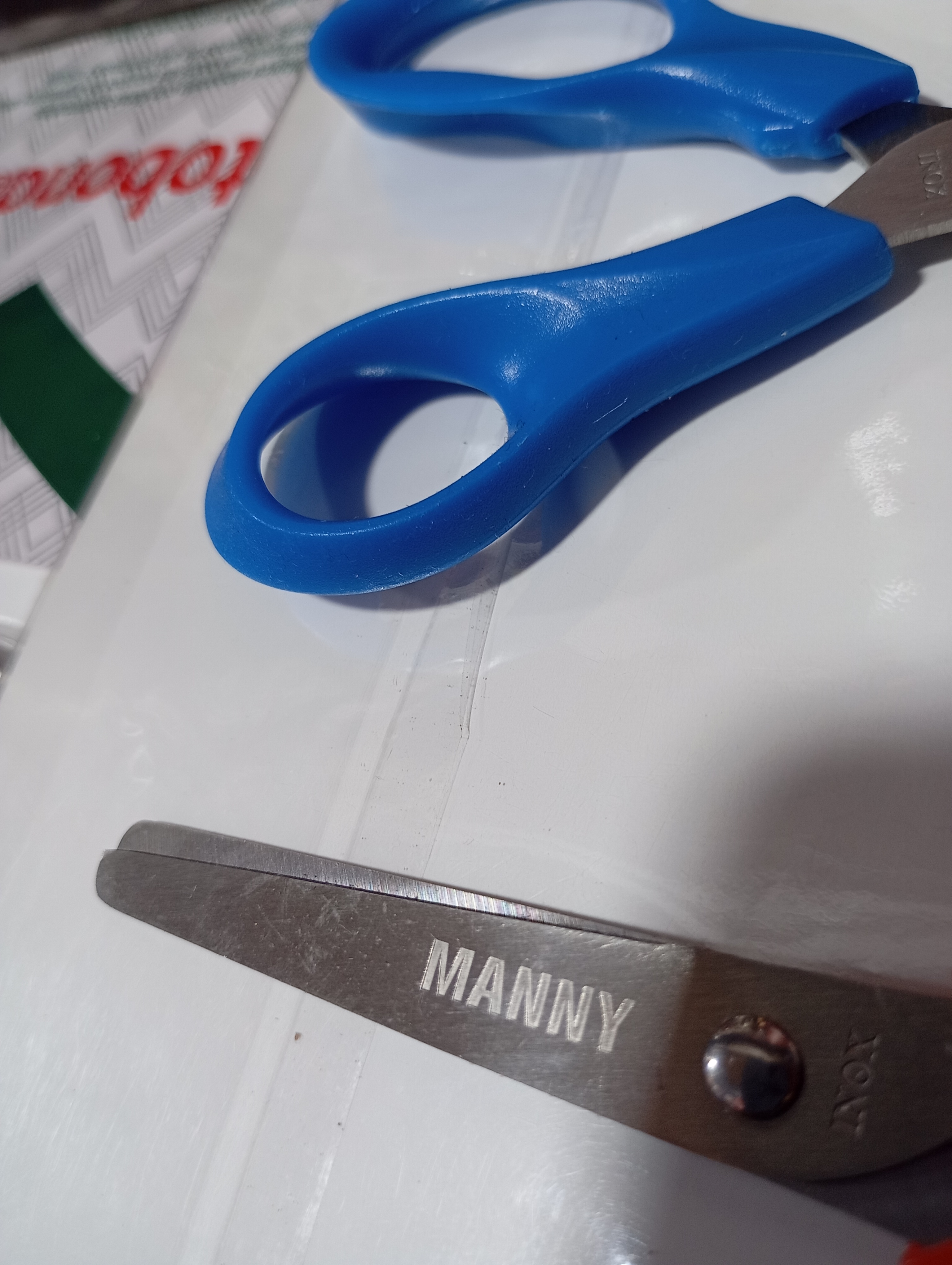 BOTE 30 TIJERAS ESCOLAR MANY MNS1139