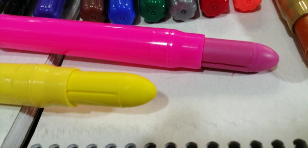 CRAYÓNES DE GEL CAJA CON 12 COLORES