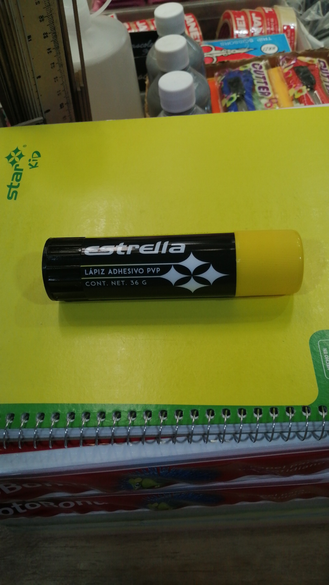 12 ADESIVO GRANDE 36 GRAMOS MARCA ESTRELLA.