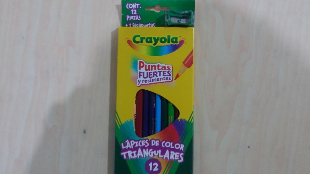 LAPIZ DE COLOR TRIANGULAR CON 12 MARCA CRAYOLA 35021