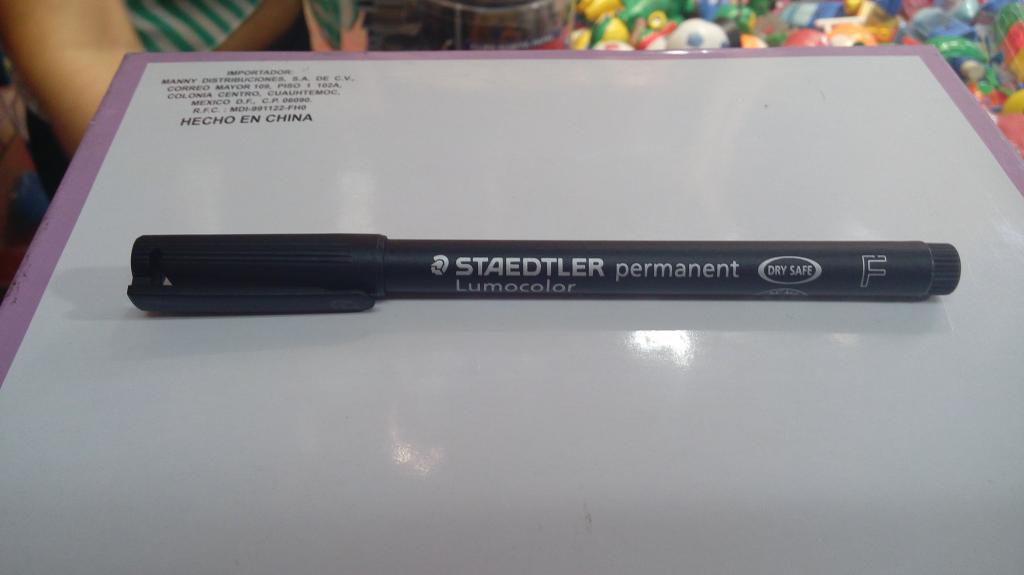 26065 CAJA 12 LUMOCOLOR PERMANENTE 26065 $480.00