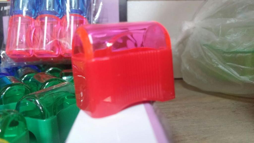 CAJA 72 SACAPUNTAS MINI BAUL MANY.