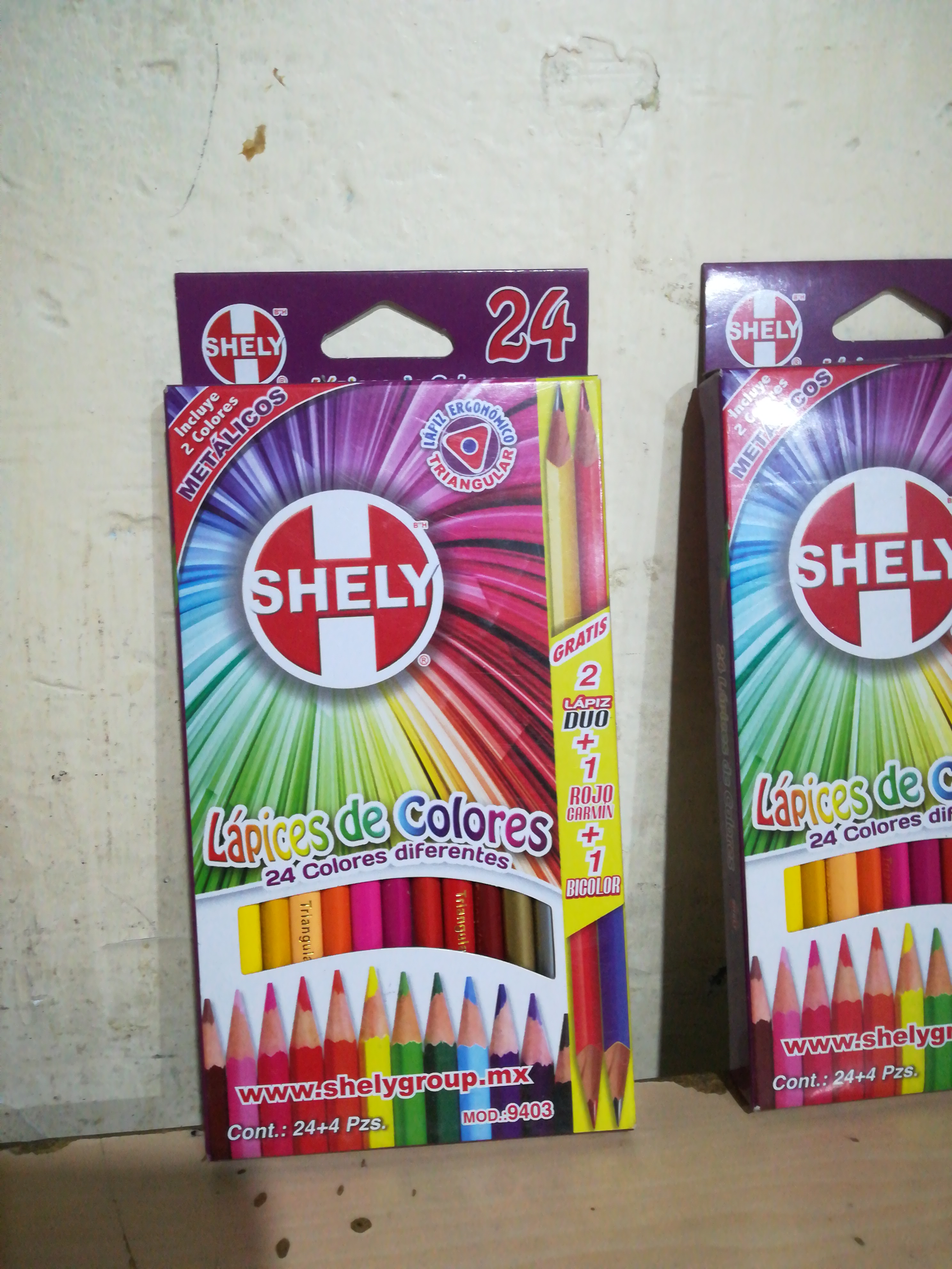 24 COLOR SHELY