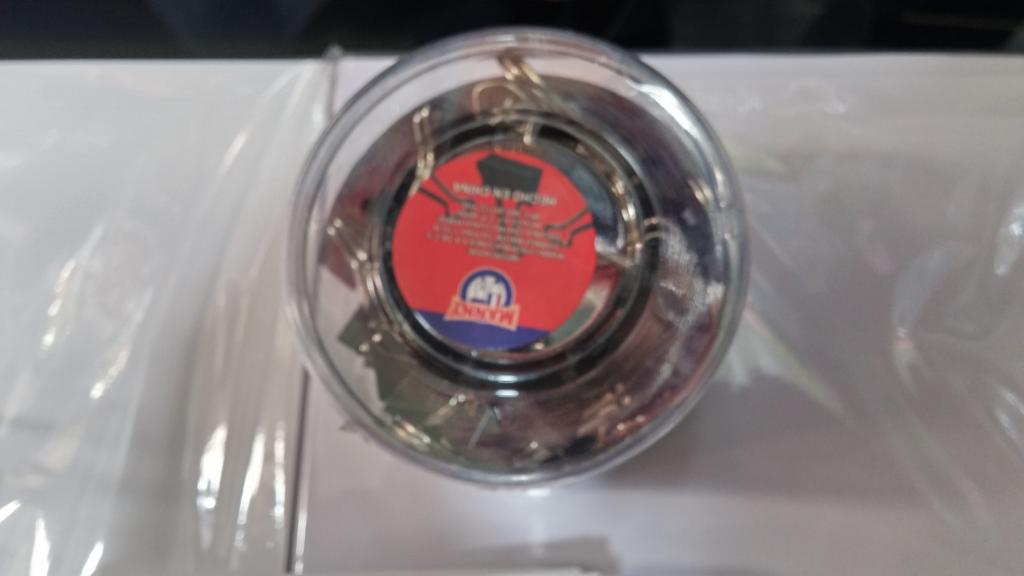 BOTE CON 40 CLIP SUJETA PAPEL 1119 MANY A 30 PESOS EL BOTE 26013 $30.00