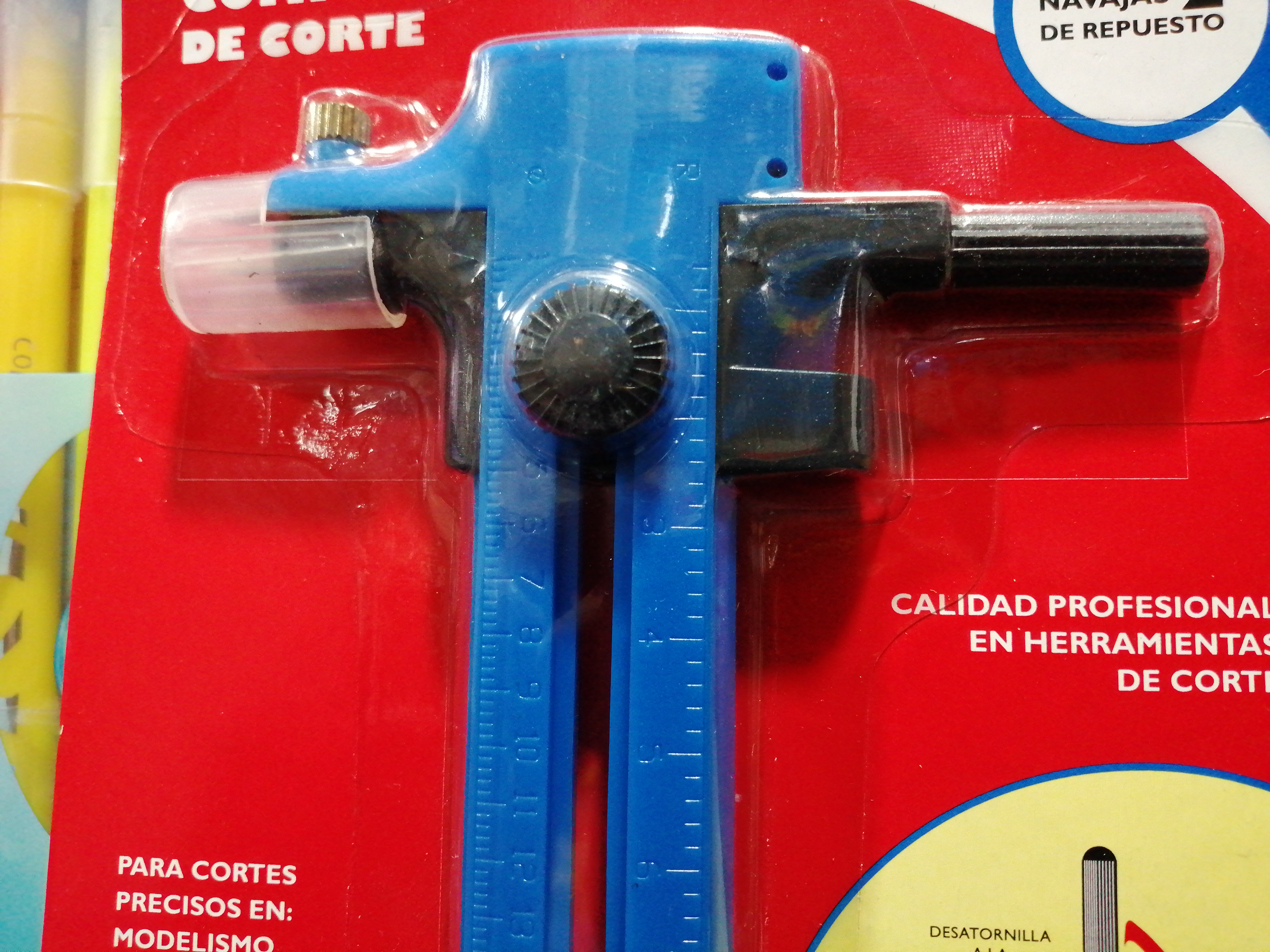 SX795COMPASDECORTE CORTA EN CÍRCULOS 26090 $42.00